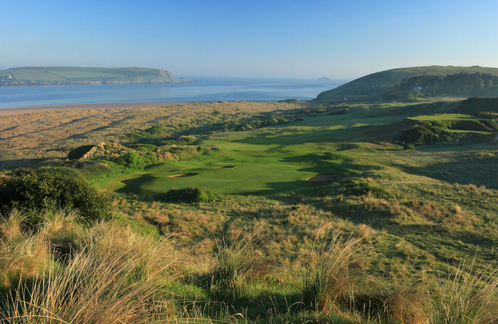 The par 5, 16th hole at the St Enodoc Golf Club