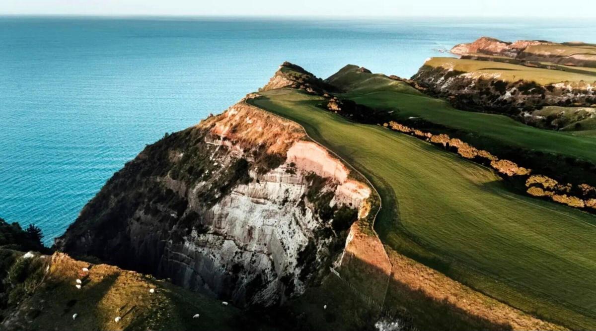Clifftop fairways at Cape Kidnappers above the Pacific, the opening course on Voyages.golf’s 2027 New Zealand golf tour